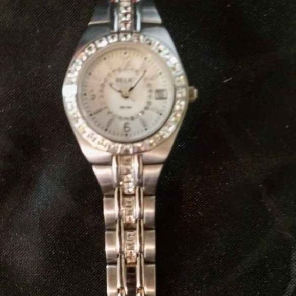 RELIC BY FOSSIL WATCH, QUEENS COURT QUARTZ STAINLESS STEEL - Picture 4 of 9